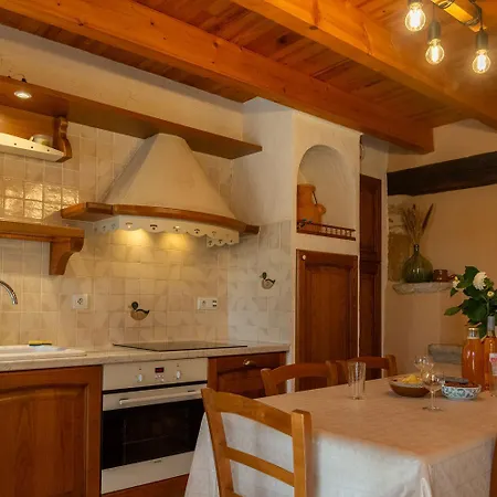 Holiday home De La Bonne Etoile La Canourgue